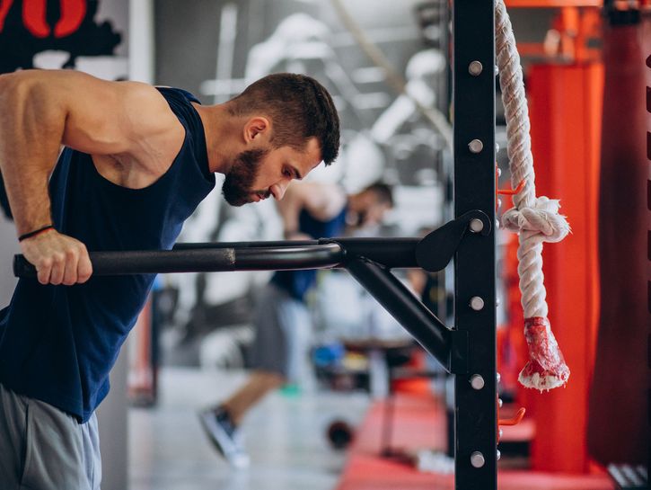 Kedy je už vyšší objem tréningu skôr kontraproduktívny než výhodný pre rast svalov?